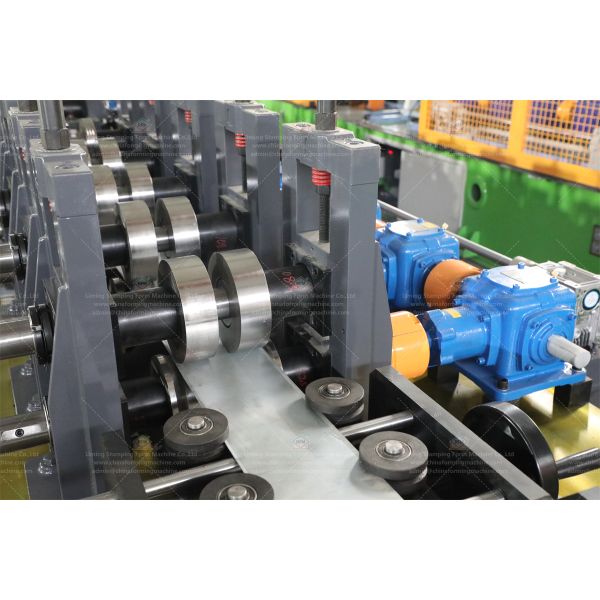 Ud/CD/Uw/Cw Stud and Track Roof Sheet Tile Roll Forming Machinery Making Machine