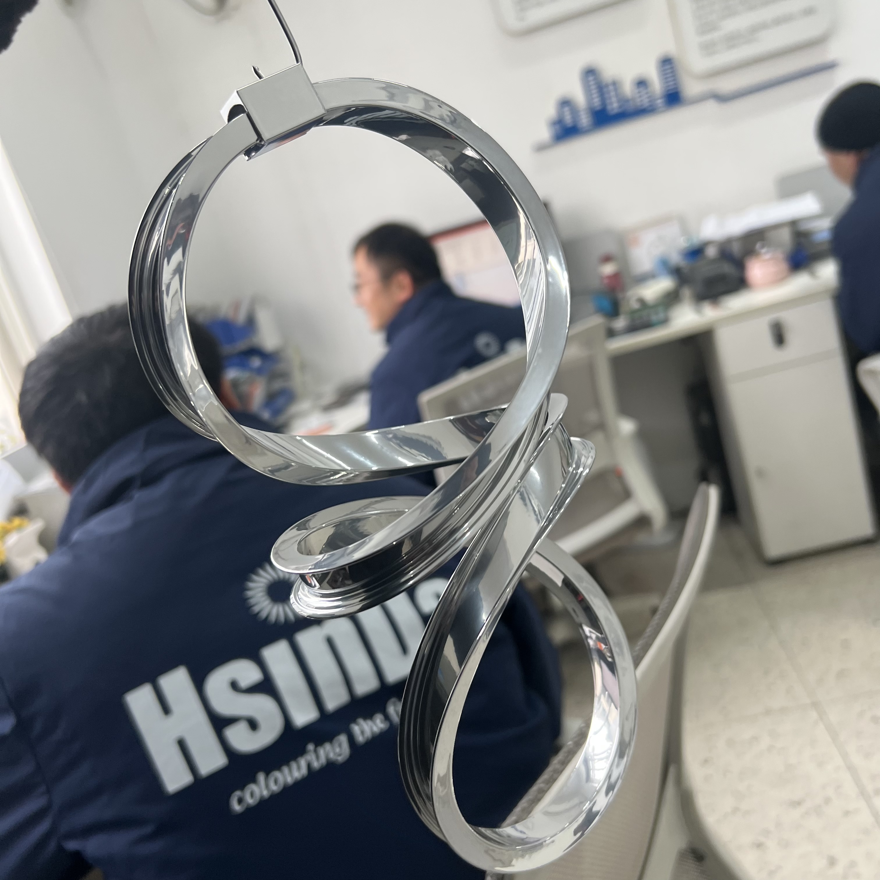 Polyester Resin Chrome Silver Powder Coating With Smooth And Super Gloss Surface Suitable For Industrial Coating Applications