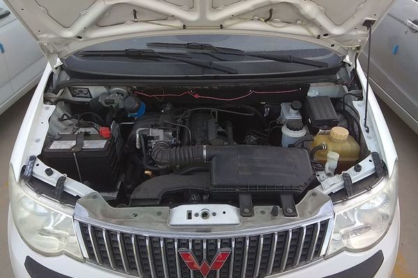 Бензин 2014 подержанных автомобилей автобуса мест подержанного автомобиля 7 Wuling года мини заправляет топливом привод LHD