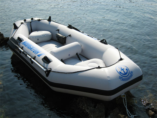 Hot Sale Inflatable Boat for Water Park Solar Marine Inflatable Kayak Canoe Yacht Free Accessories Water Sport