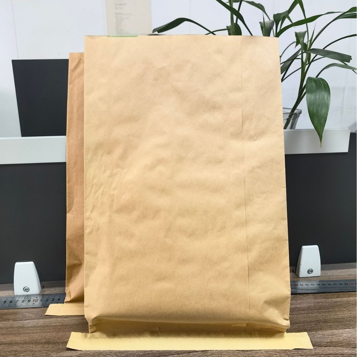 Customized Spot 5kg Paper Bag with Thick Chemical Plastic Particles Supports Printing