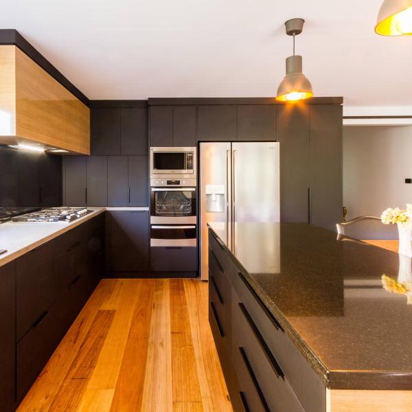 High End Shaker Kitchen Cabinet Matt Black Modern Apartment OEM ODM