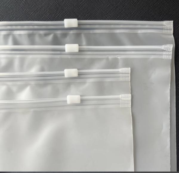 Custom  Size CPE Zipper Bags High Quality Transparent Packaging Bags