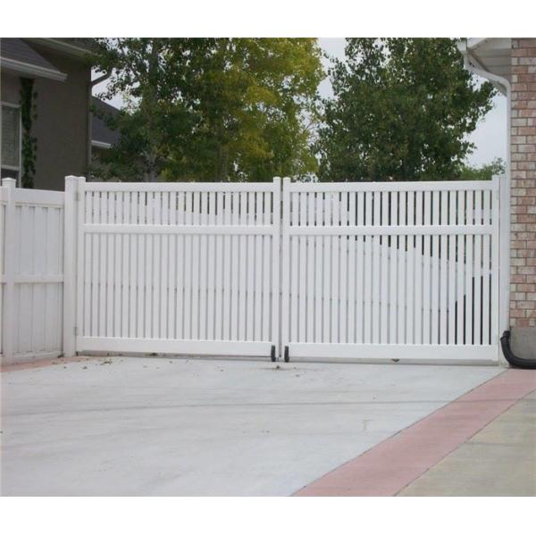 1.8m Height Wooden Grain Rigid Vinyl Fence For Home Sercurity Vinyl Fence
