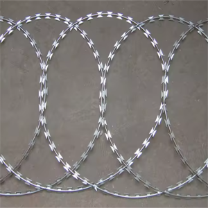 Hot Dipped Galvanized Razor Wire with 0.5mm Thickness and 450mm Coil Diameter for High Security Fencing