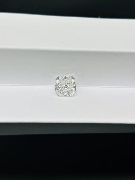 O coxim incolor de 1 quilate de VVS-VS cortou o diamante fraco IGI certificado
