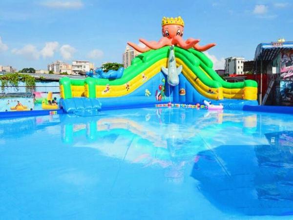 PVC Tarpaulin Outdoor Inflatable Amusement Park Robust Framework Simple Operation