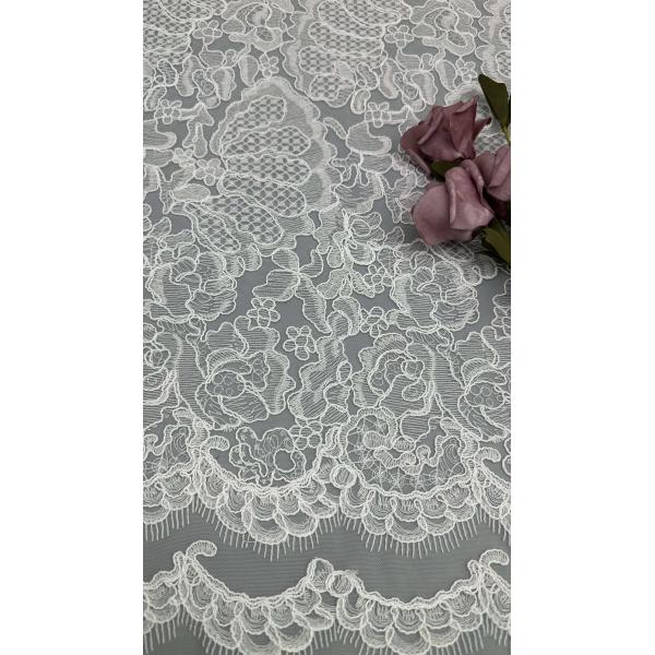 Handmade Floral Embroidery On Lace Artistic Detailing Tulle Mesh Fabric For Wedding Dresses