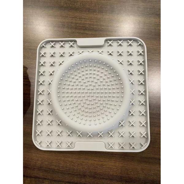 Customized Color Silicone Pet Feeding Plate for Dog and Cat Licking Pad in 2024