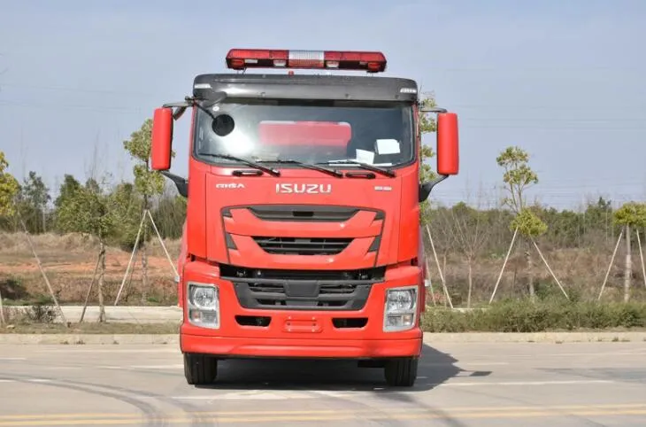 Japanese Brand Giga Euro 4 Euro 5 12000L--15000L Fire Fighting Truck