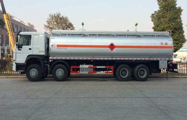 Caminhão de tanque do óleo de 26 CBM, computador que reabastece o petroleiro de óleo móvel dos caminhões de combustível