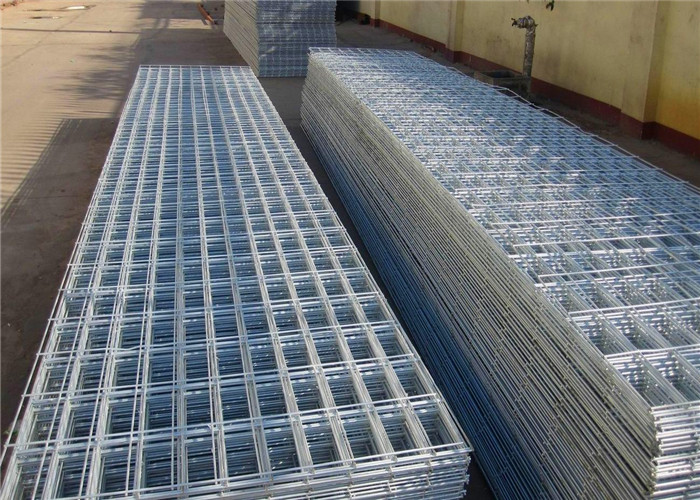 Гальванизированный и PVC покрывая сваренную панель сетки проволочной изгороди для построения и безопасного предохранителя