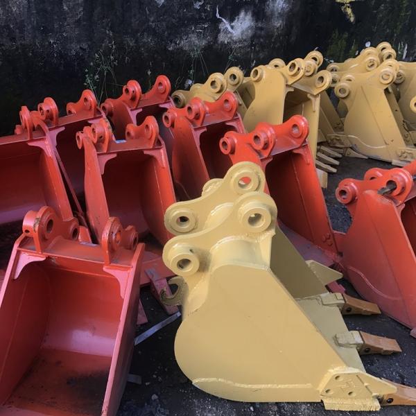 Reinforced Excavator Digging Bucket 9 Ton Heavy Duty With Rock Teeth