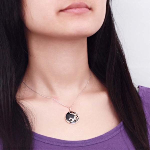 18K Rose Gold  Black Onyx  Diamonds Fastener Charm Necklace (GDN003)