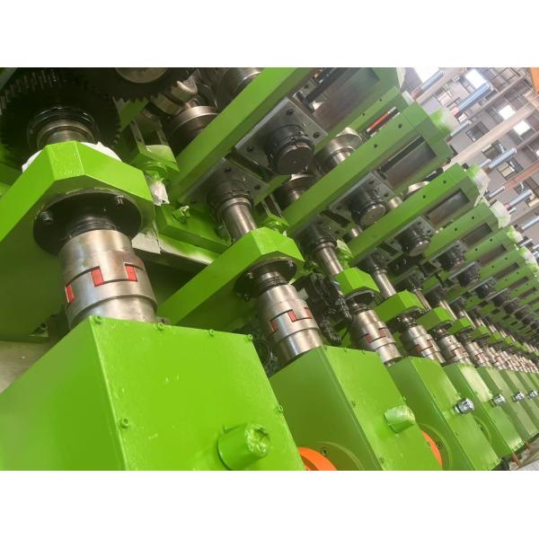 Máquina formadora de rollos fotovoltaicos solares controlada por PLC con