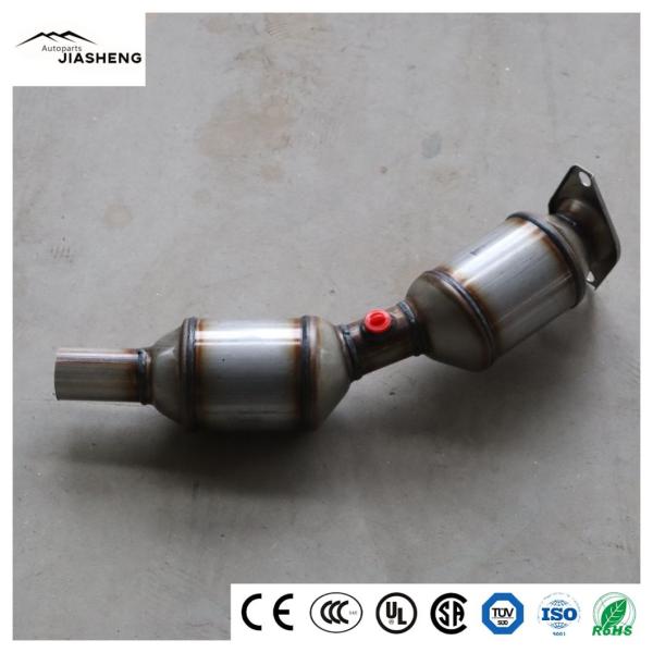                  Toyota Prius Competitive Price Automobile Parts Exhaust Auto Catalytic Converter with Euro V             