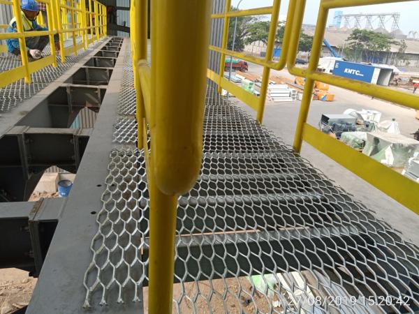 Mild Steel Heavy Duty Raised Diamond Expanded Metal Mesh