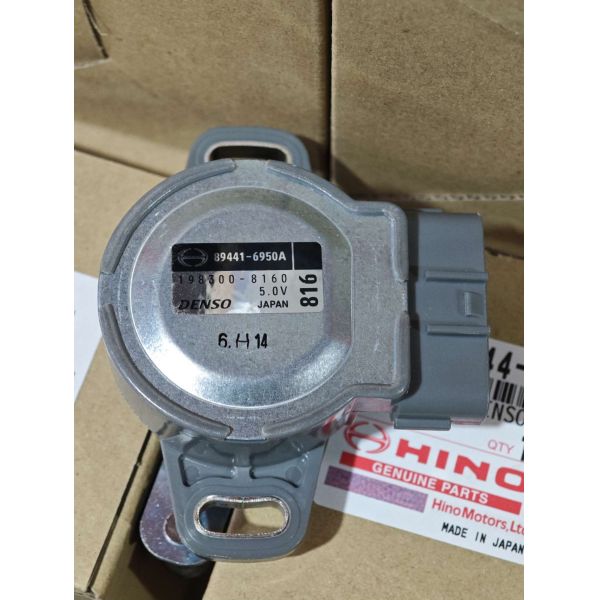 S8944-16950  Accelerator pedal assembly FOR HINO 700