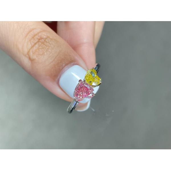 1Une bague de fiançailles de 795 carats faite en laboratoire.