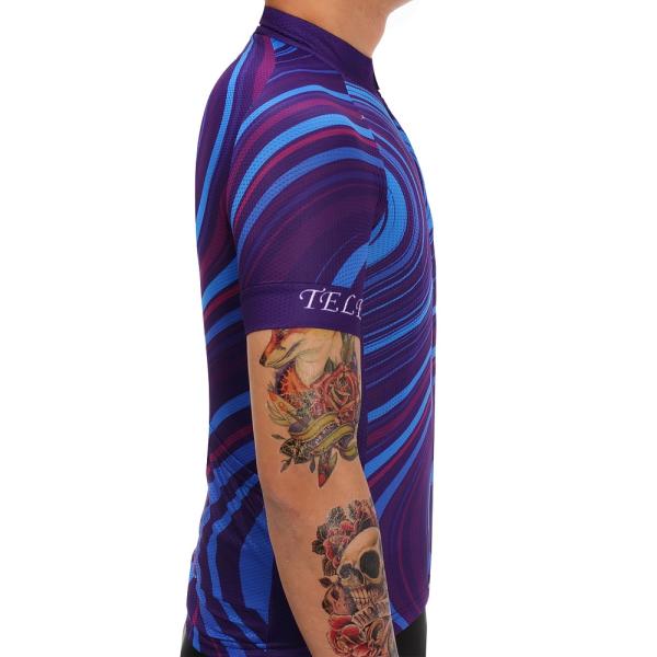 Мягкий гравий раковины задействуя людей Джерси делает задействуя пригонку водостойким костюма сухую