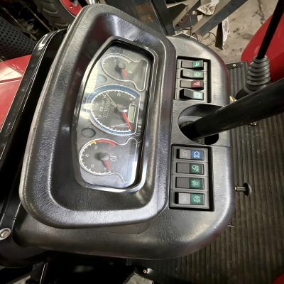 Four Wheel Farm Tractor with Operator Comfort Dealer Package with Operator