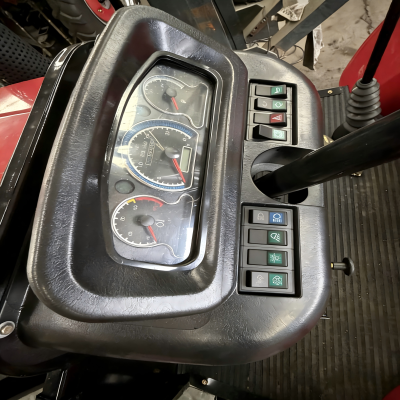 Four Wheel tractor featuring optional single double action clutches and hydraulic power steering for versatile agricultural