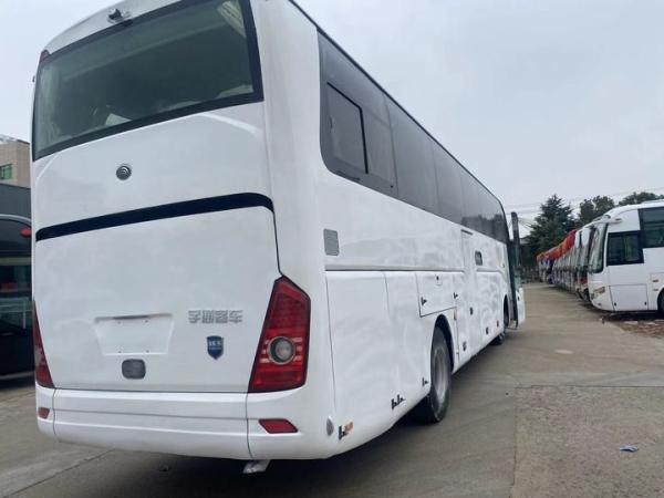 6050mm Base de rodas Personalizar 50 assentos Diesel Luxury Bus para o requisito do cliente