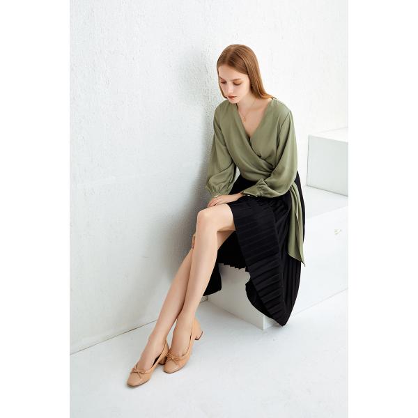 Tan Womens Leisure Shoes Soft Leather 2cm Heel Shoes With Bow Upper