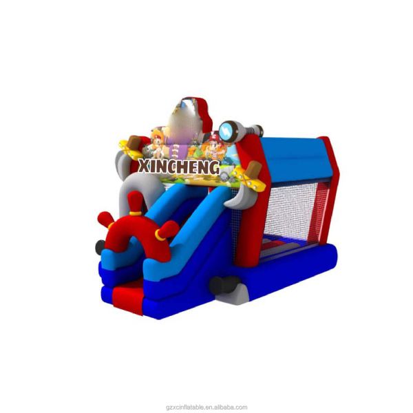 El crucero cuenta con un interesante castillo de salto inflable y una casa de salto