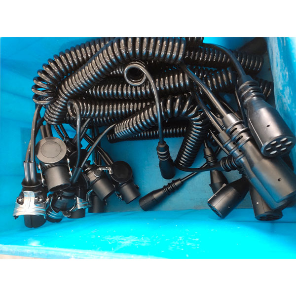 Truck Adapter Coiled Trailer Wire 15 Pin To 2 * 7 Pin Plastic Moulded Plug