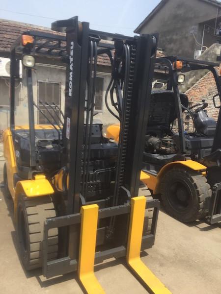 komatsu FD30T-16 second-hand  lift truck original made in japan