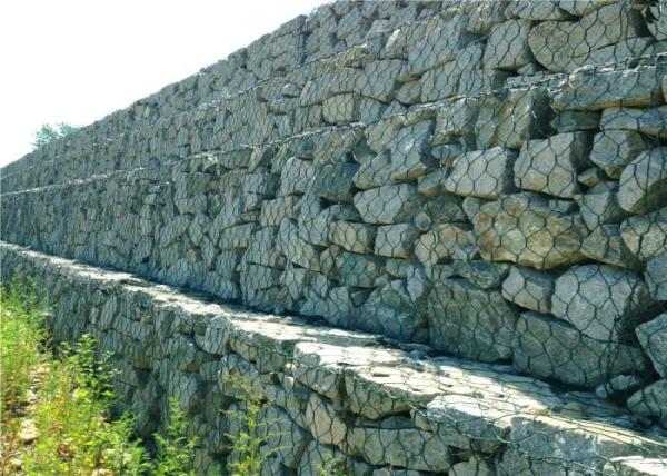 80x60mm Hexagonal Hole 3.2mm Iso 9001 Stone Filled Gabions
