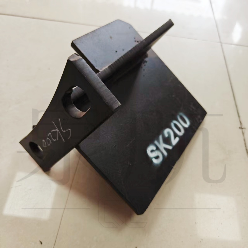 Excavator Mud Scraper Plate Wear Resistant Alloy Steel For Kobelco SK200 Series Excavator Chassis Mud Guard