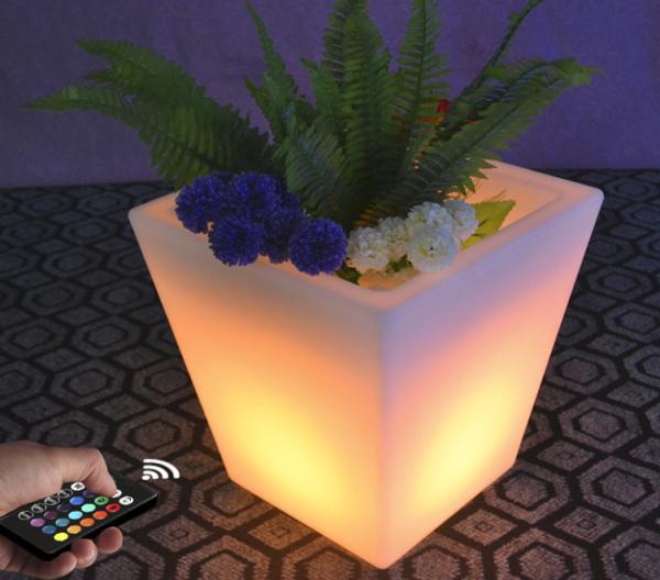 Las plantas de PE de macetas de flores LED resistentes al calor con moldeo rotacional personalizado