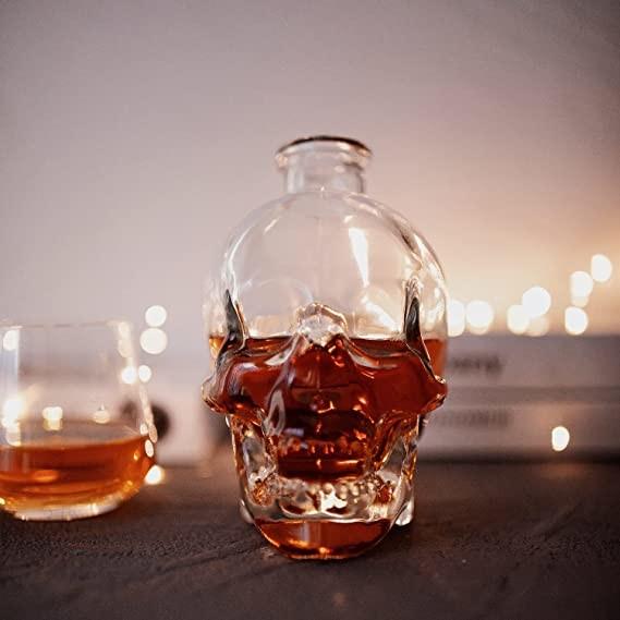 Custom Color 750 ml Lead-free Skull Glass Bottle with Cork Stopper Lead-free Material