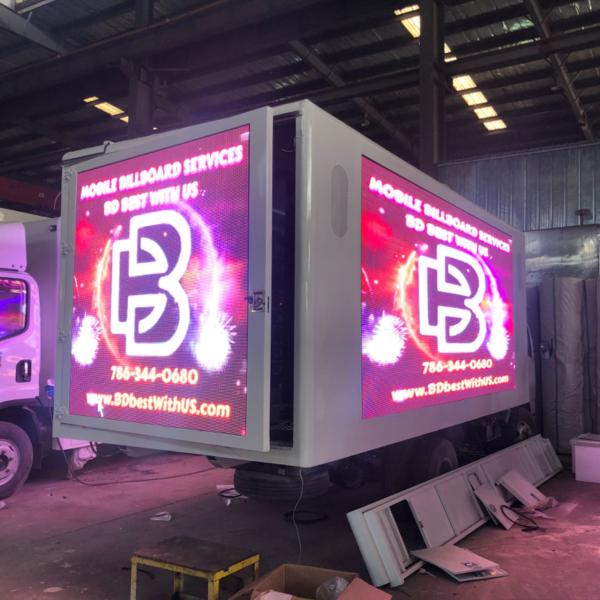 коробка афиши СИД 18ft установленная на коробке экрана СИД цифров тележки мобильной