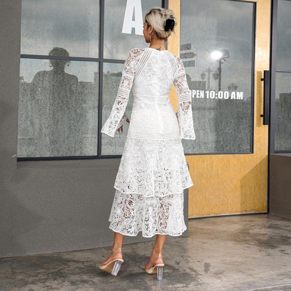 Рукав высокого воздушного шара платьев шнурка дам шеи длинный зашнуровывает платье с эластичными тумаками