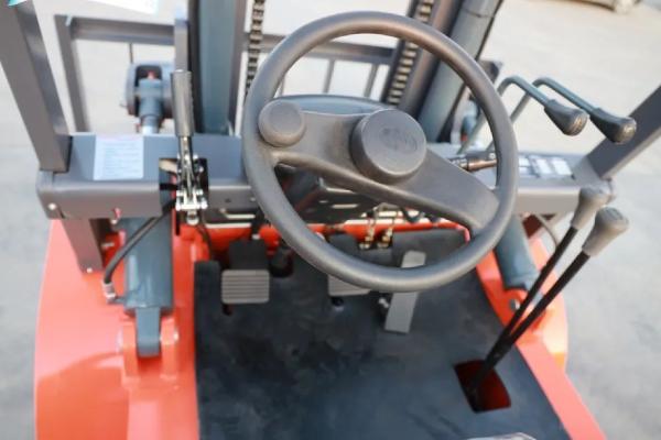 Construction Works 5 Ton Diesel Forklift Truck with Side Shifter and Fork Positioner