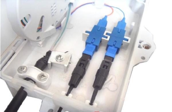 IP65 PC ABS FTTH Termination Box With 2 SC SX Port
