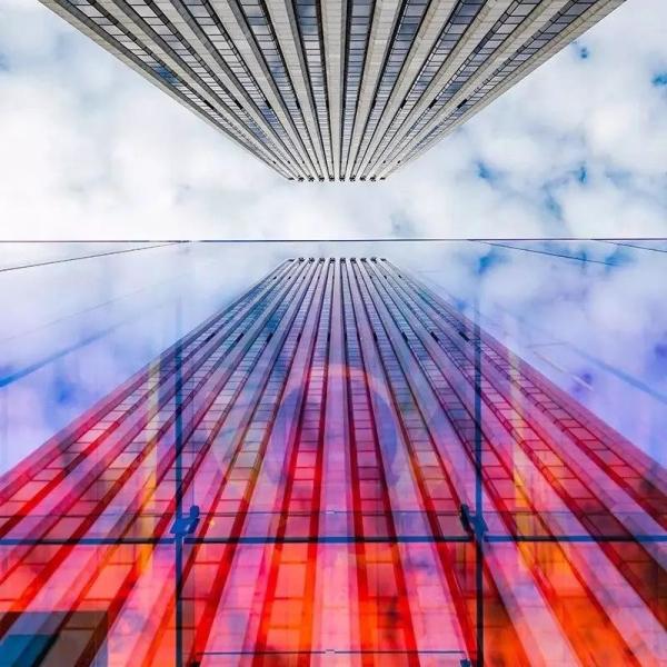 Дихроическое стекло с гладкой поверхностью толщиной 2-12 мм