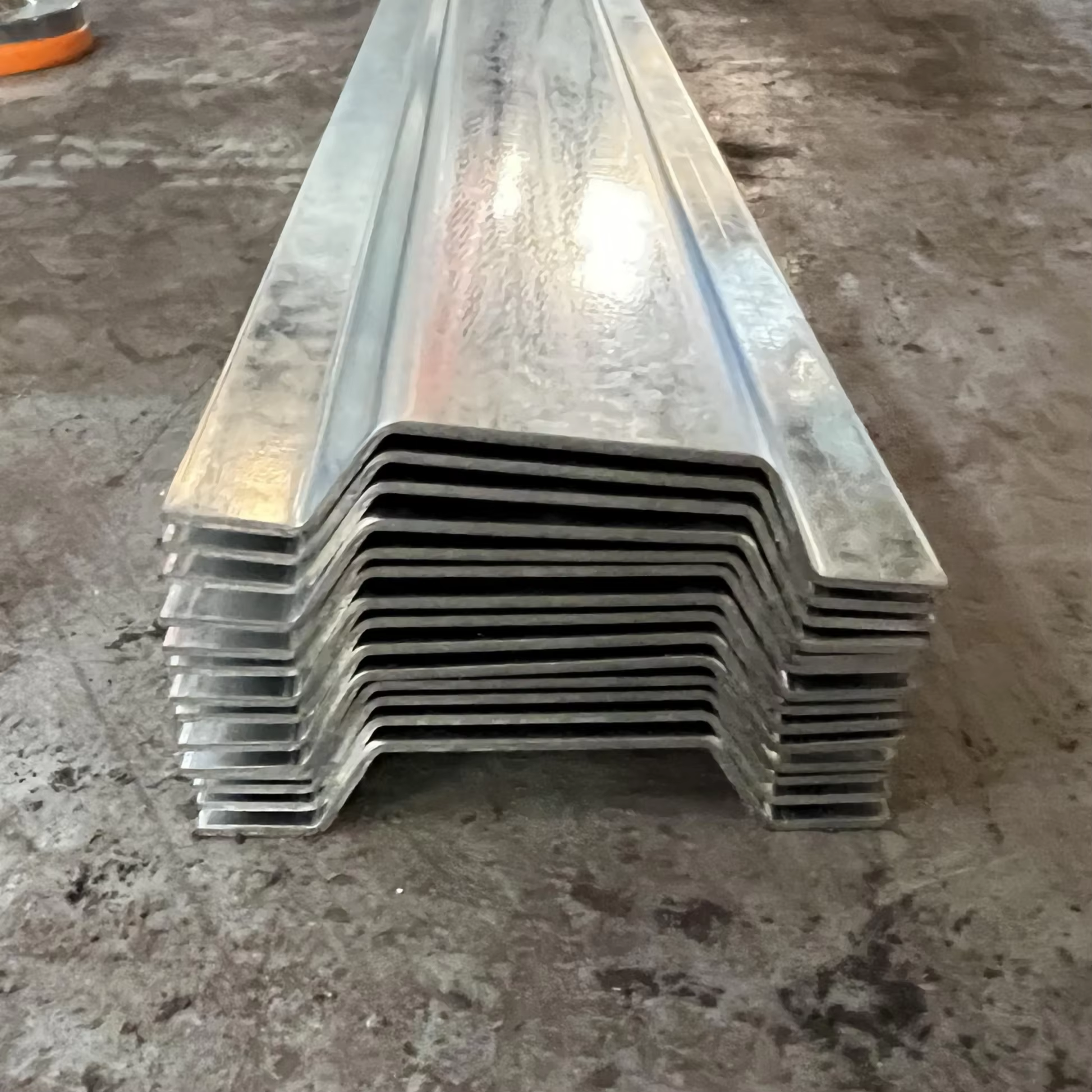 0.4-1.0 mm Reinforcement Rib Omega Hat Roof Batten Furring Channel Roll Forming Machine Roofing Ceiling Support Construction