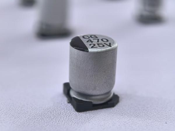 Factory-Produced Aluminum Capacitors with Long Lifespan & Stable Performance