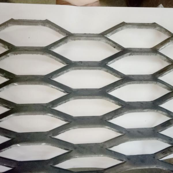 Heavy Duty Raised Iron Expanded Metal Mesh 4x8 Steel Gratings