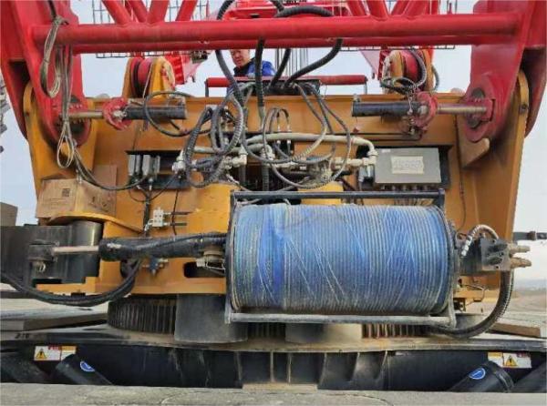 Grue sur chenilles SANY SCC3200A-8 d'occasion de 2023 avec une flèche de 62 mètres, un contrepoids de 170 tonnes, 411 heures de fonctionnement et en excellent état de marche.