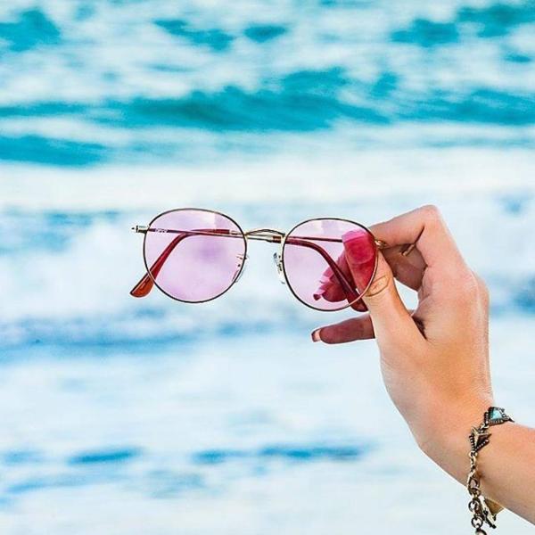 Розовое предохранение от солнечных очков UVA терапией светлого цвета настроения Chakra объектива