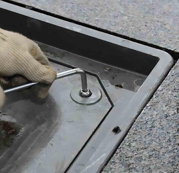 Lightweight  500mm Manhole Cover For Urban Drainage System C250 Cover And Frame