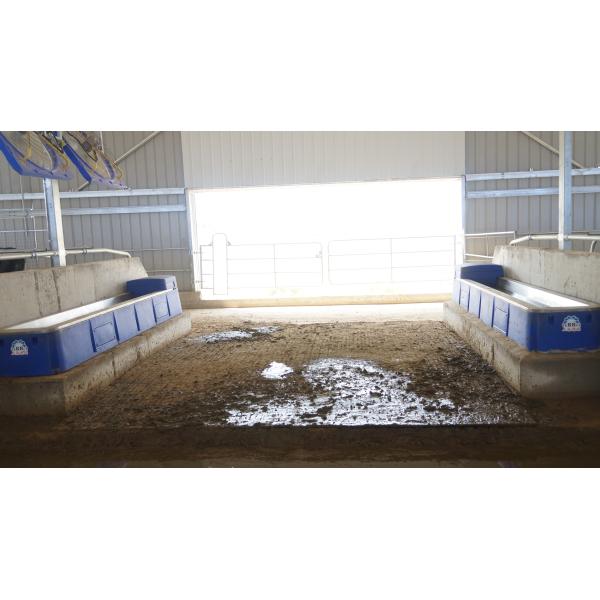 Heavy-duty Impact Resistant Polyethylene Livestock Water Tank for 120L/min Flow Rate