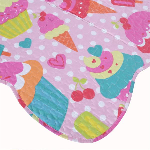 Cake Pattern Printed Quilt Set Washable 240x260 / 260x280cm Bed Cover Sizes