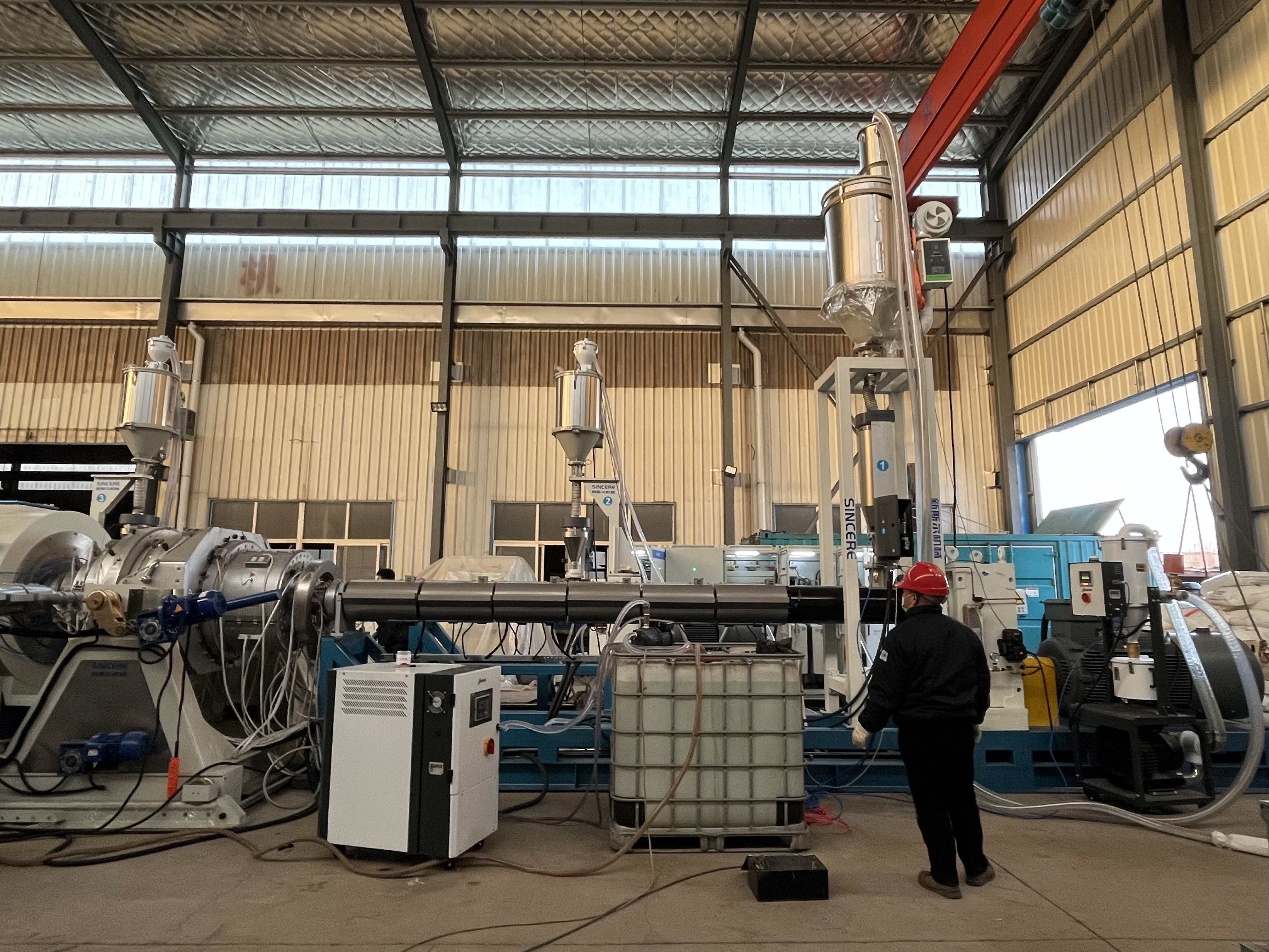 Output 250 to 600 kg per hour plastic extrusion tube machine featuring SJ75 38 extruder engineered for smooth processing