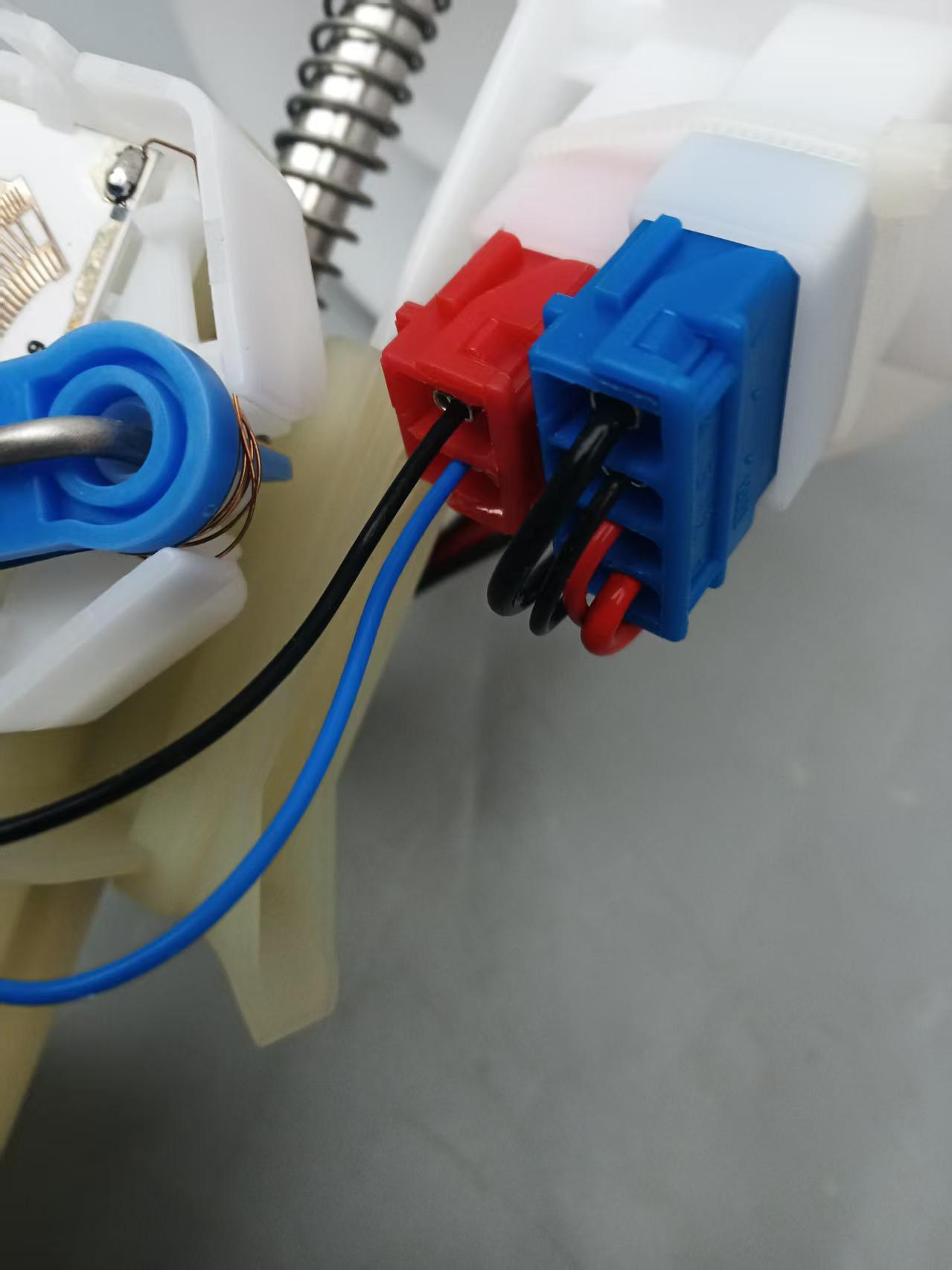 Hot Selling Electric Fuel Pump Assembly 2034703041 for Mercedes Benz